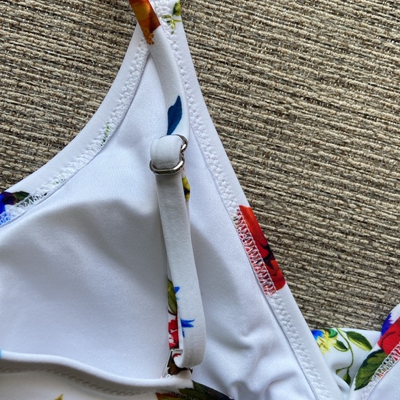 Cupshe One-Piece Swimsuit - Picture 6 of 10